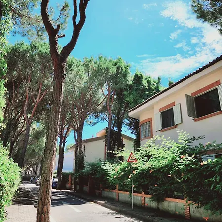 Villa Pinetrees Gem Golem (Tirana)